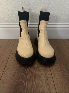 Sam Edelman cream and black platform Chelsea Boots - Women